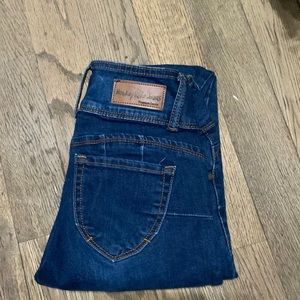 Monkey Risejeans.  AC1007